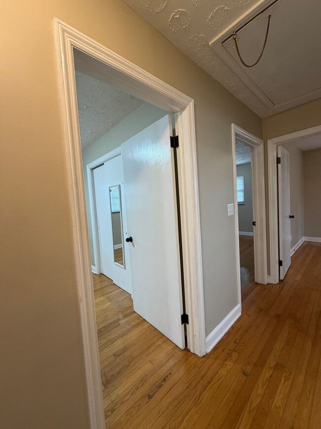 Building Photo - Nice 3 bedroom/1.5 bath home for rent in E. Morristown, Tennessee