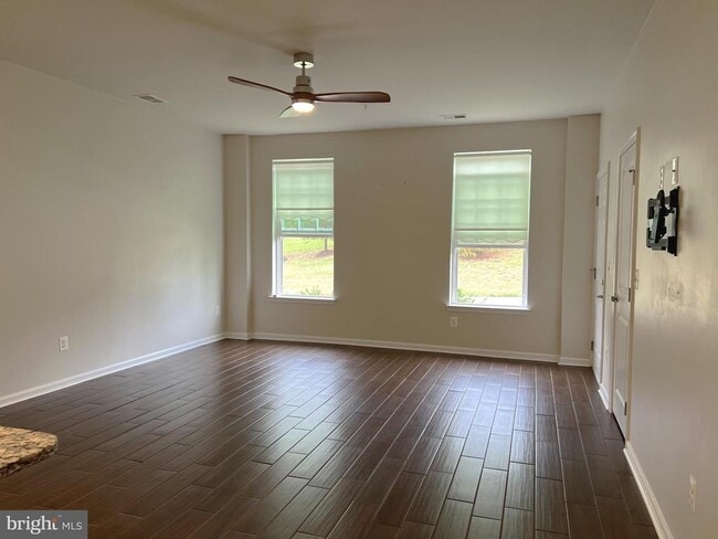 Building Photo - 3628 Briarwood Dr