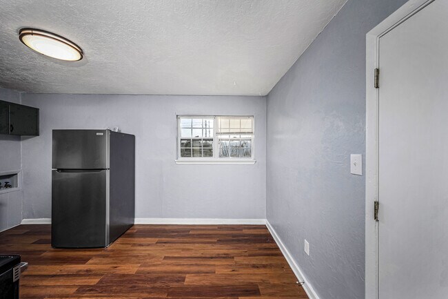 Building Photo - 709 SW 45th St