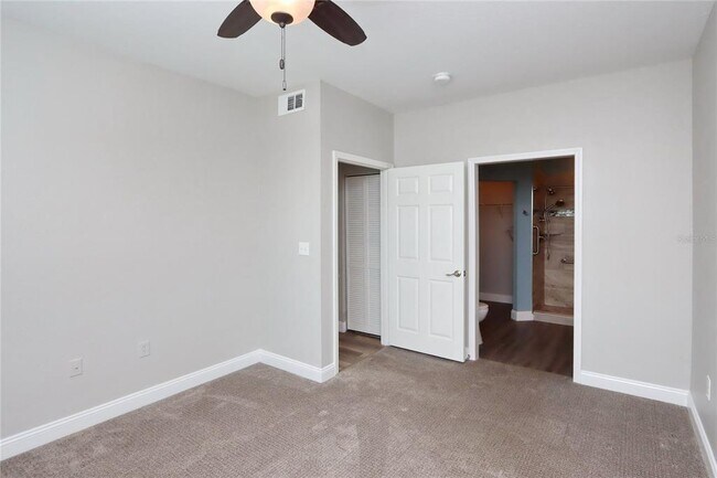 Building Photo - 9088 Lake Chase Island Way