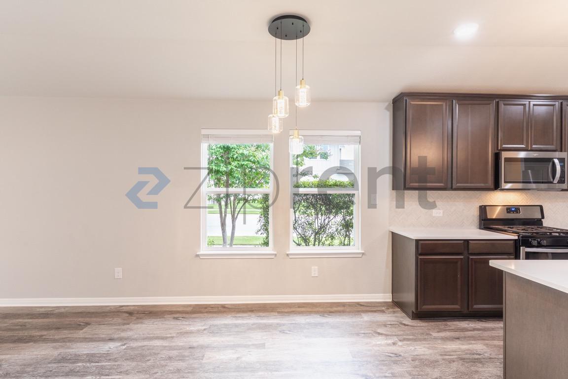 Building Photo - 1520 Homestead Farms Dr