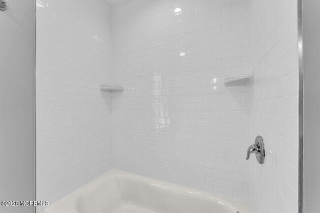 Building Photo - 553 Colts Neck Rd