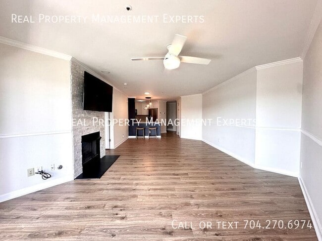 Building Photo - 1038 Southwest Dr