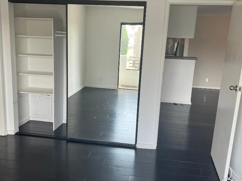 Building Photo - 7531 Hampton Ave