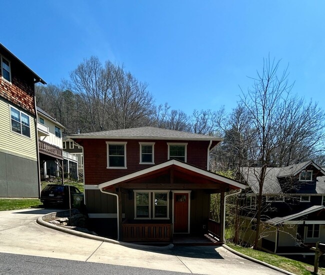 Building Photo - North AVL - Green Built Custom Home, Conve...