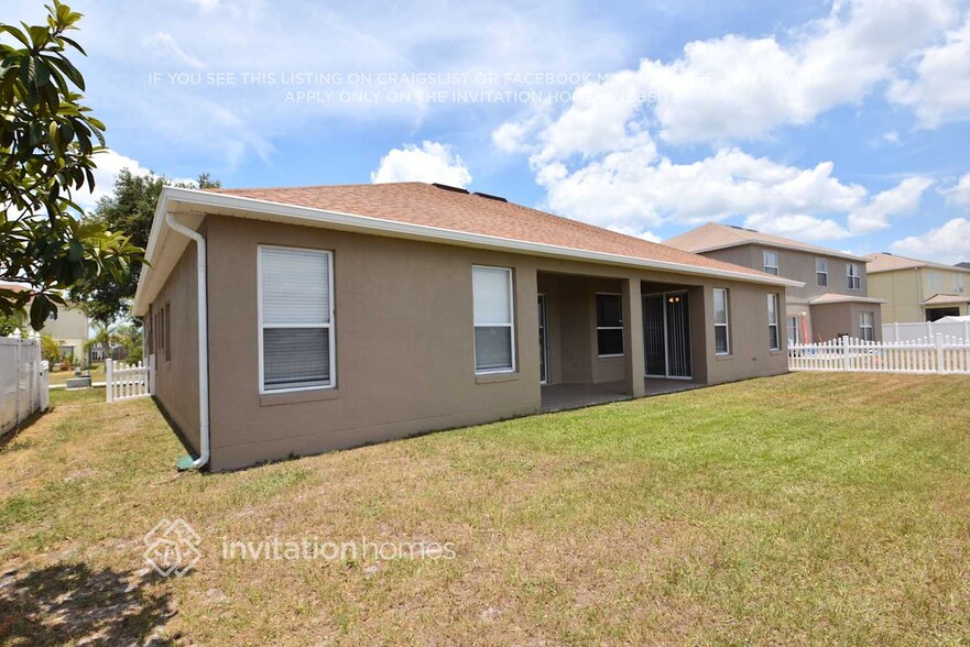 Building Photo - 2509 Calla Lily Cove