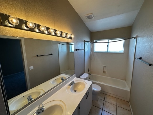 Building Photo - HOUSE FOR RENT