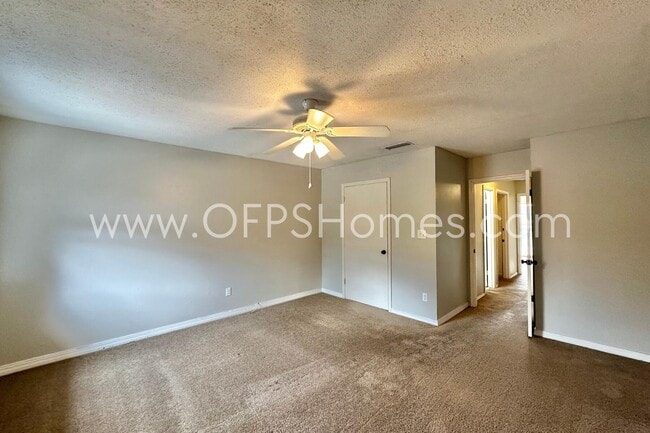 Building Photo - 145 4th Ave