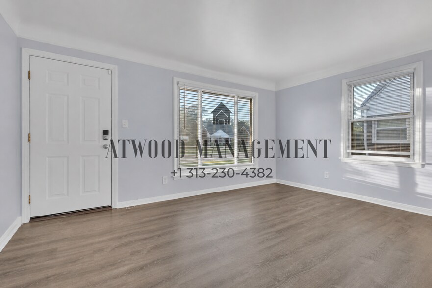Building Photo - This beautifully updated 3-bedroom, 2-bath single-family home is ready for move-in!