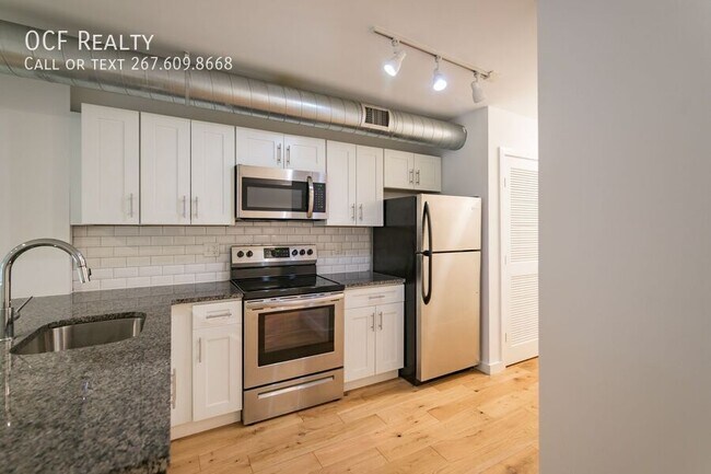 Building Photo - 224 Church St