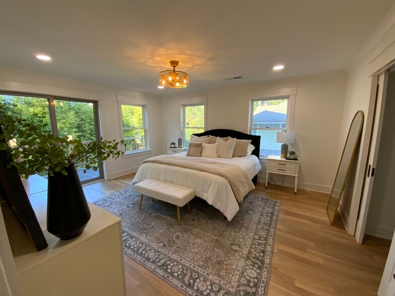 Building Photo - 116 3rd Ave