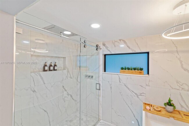 Building Photo - 830 SW 93rd Ave