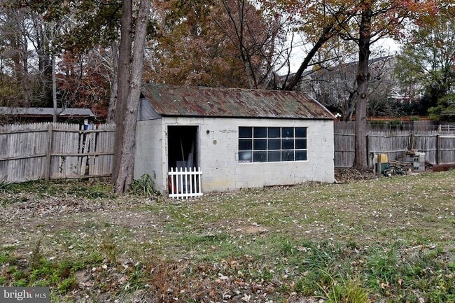 Building Photo - 7125 Harrison Ln