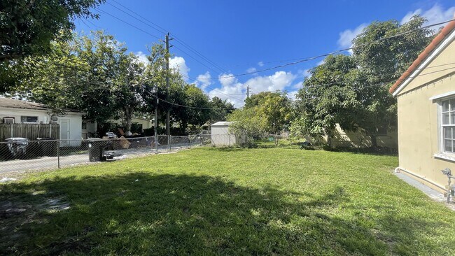 Building Photo - 2174 NE 173rd St