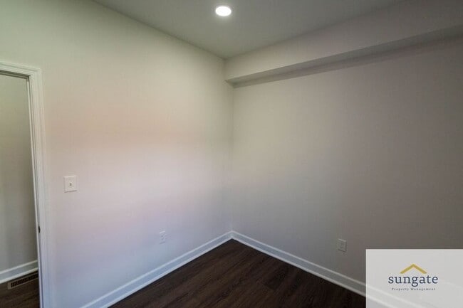 Building Photo - 1602 Cypress St