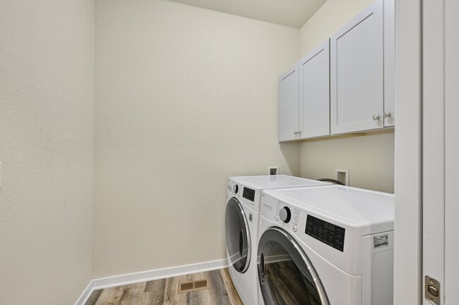 Building Photo - 2905 N 186th St