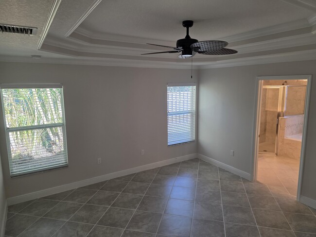 Building Photo - 5996 NW Baynard Dr