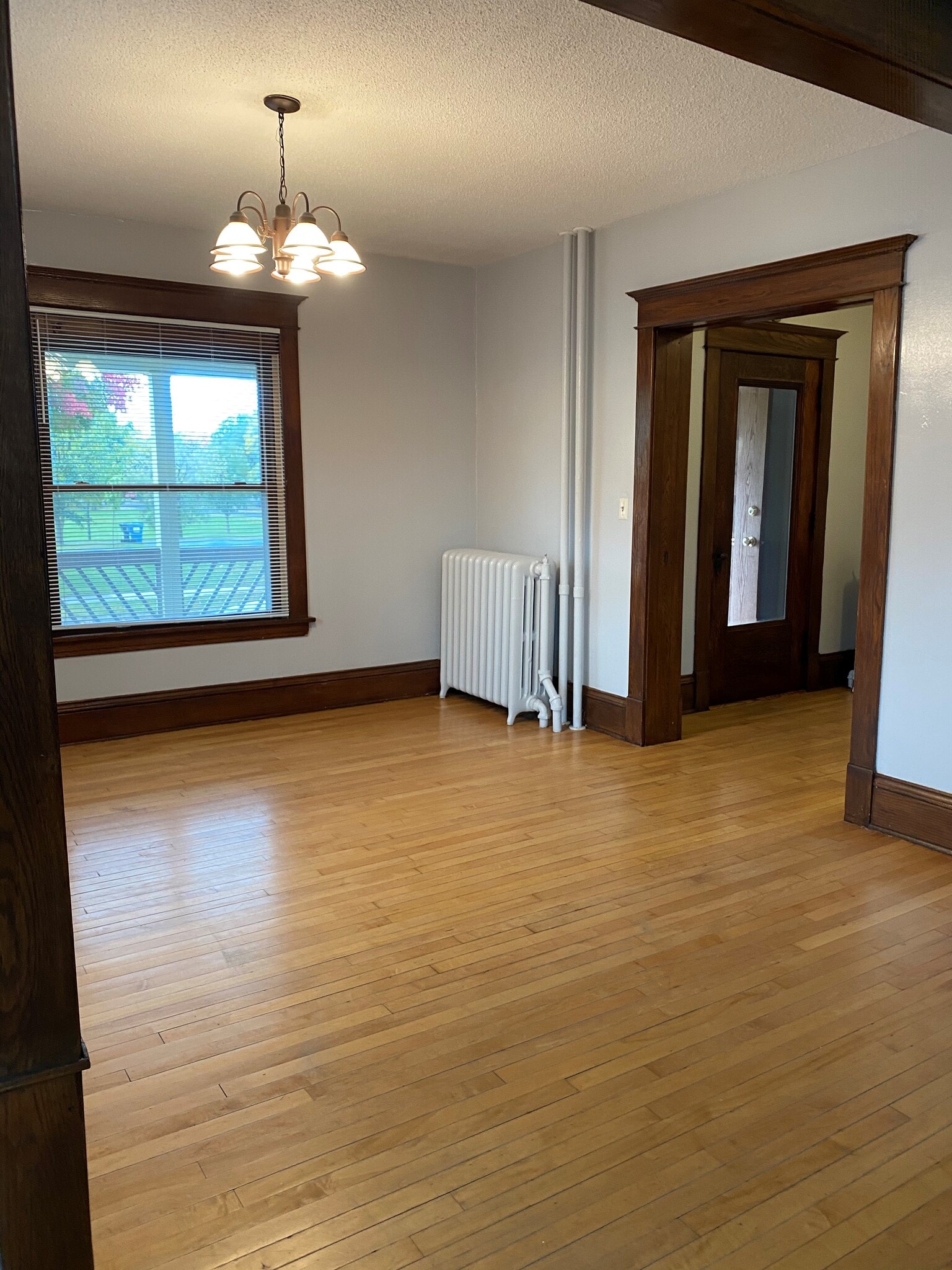 LIVING ROOM - 2217 Jackson St NE