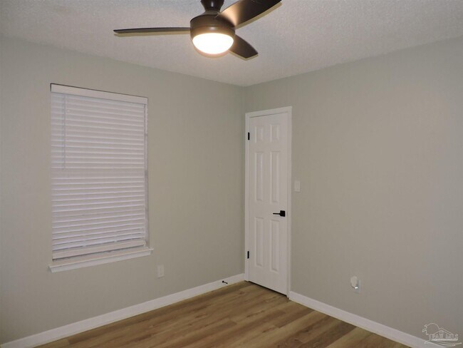 Building Photo - 830 Calhoun Ave