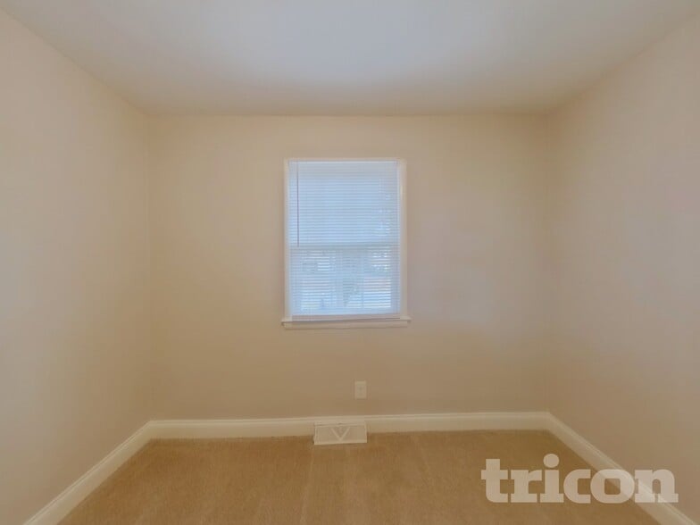 Building Photo - 6809 Cardigan Ave