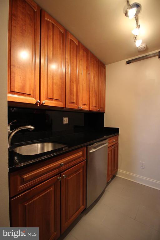 Building Photo - 3217 Wisconsin Ave