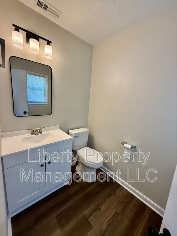 Building Photo - 5929 Spinner Rd