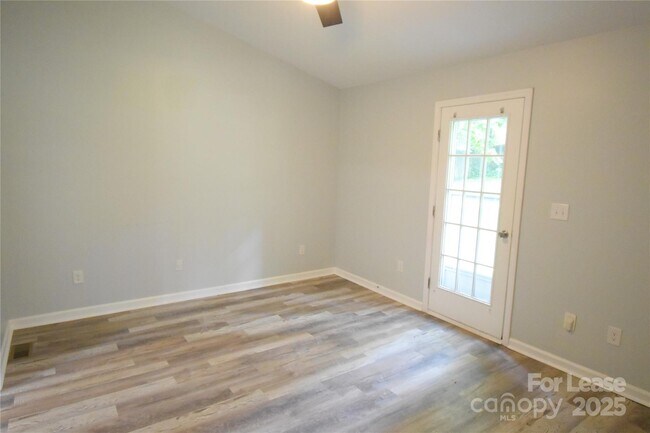 Building Photo - 6628 Cool Water Ct