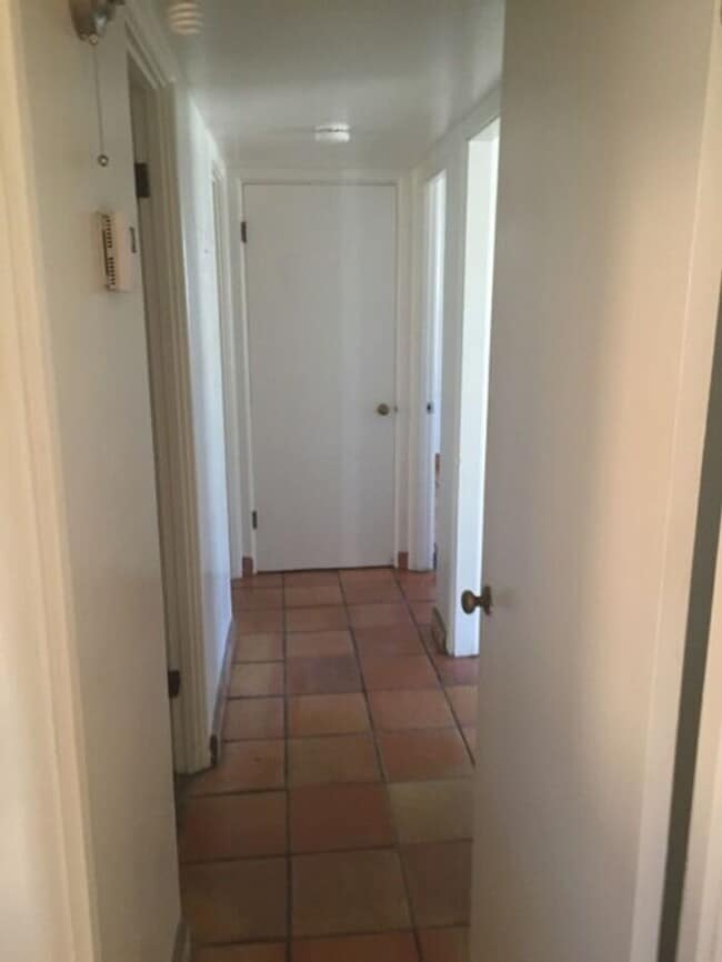 Building Photo - Charming Sam Hughes!