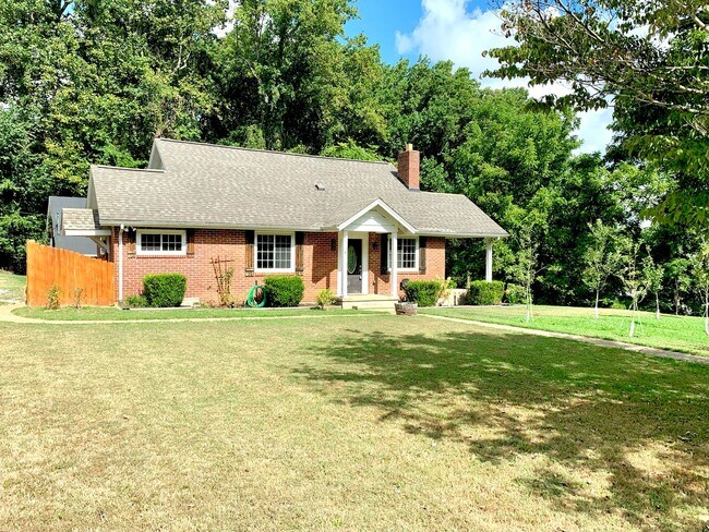 Building Photo - 135 Antioch Rd
