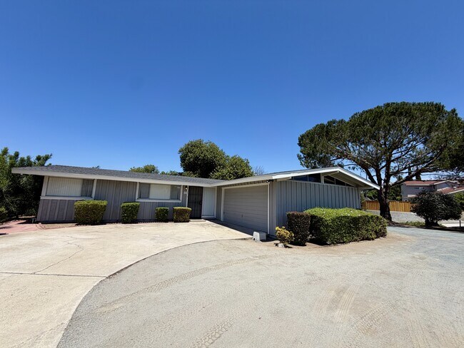 Building Photo - 6478 Montezuma Rd