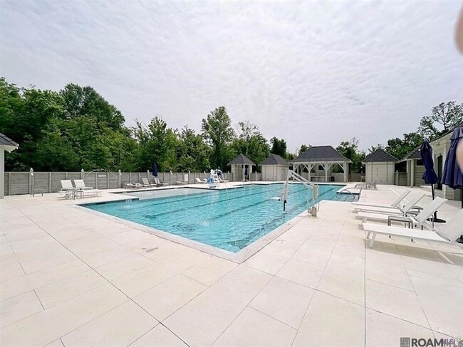 Building Photo - 3118 Pointe-Marie Dr