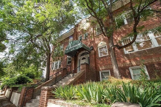 Primary Photo - Beautiful in Cap Hill
