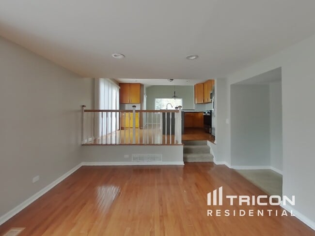 Building Photo - 1401 Oak Hill Ct