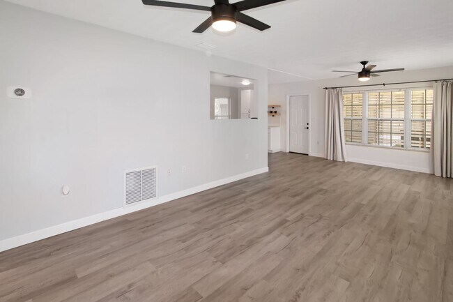 Building Photo - East Gate Annual Home for Rent