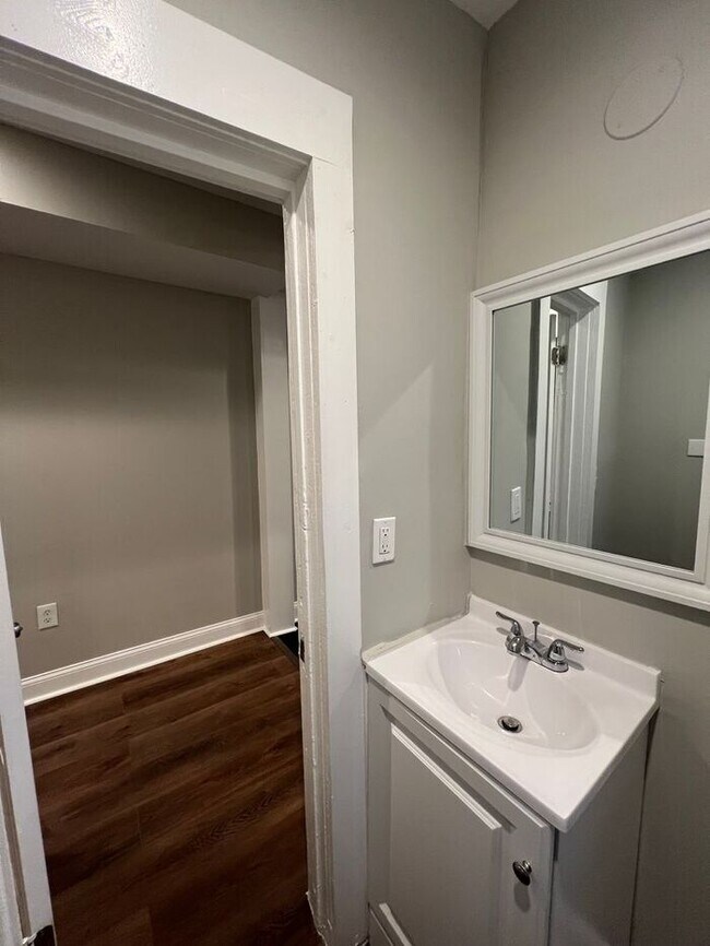 Building Photo - Affordable 3 Bedroom Home