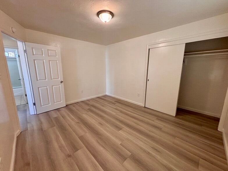 Building Photo - 8632 MacArthur Blvd