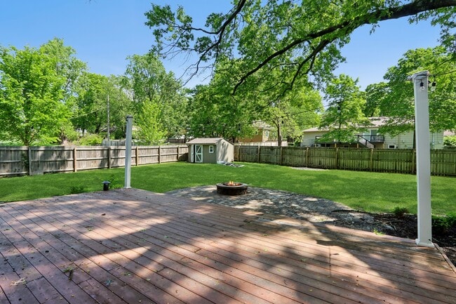 Building Photo - 8125 Lamar Ave