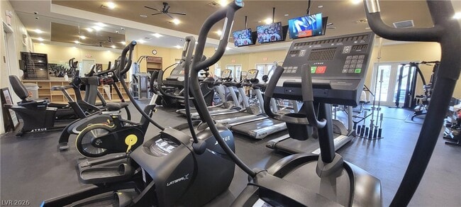 Building Photo - 10465 Saddle Mountain St