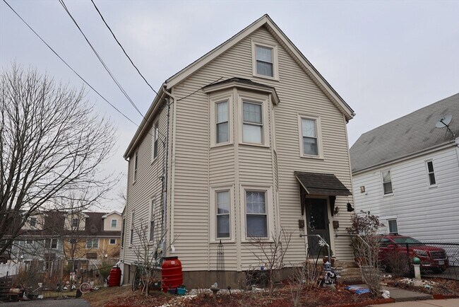 Building Photo - 31 June St