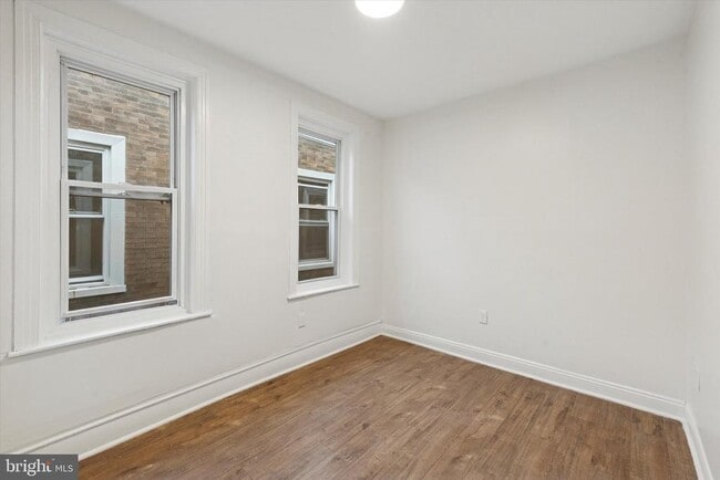 Building Photo - 6020 Catharine St