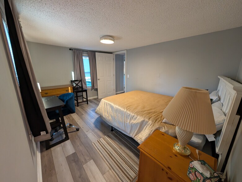 Building Photo - Room in House on Kannapolis Hwy