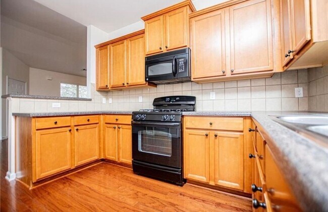 Building Photo - 240 River Meadow Dr