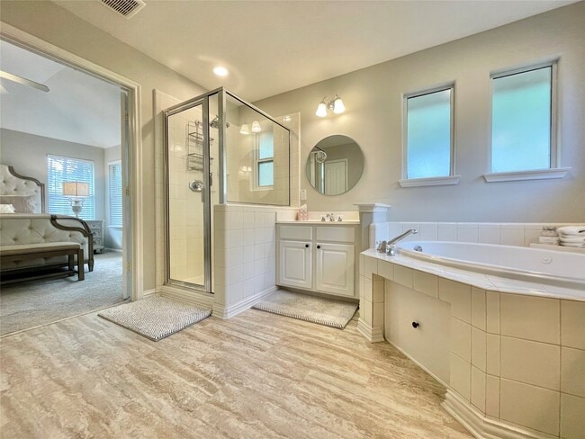 Building Photo - 46 Flickering Sun Ct