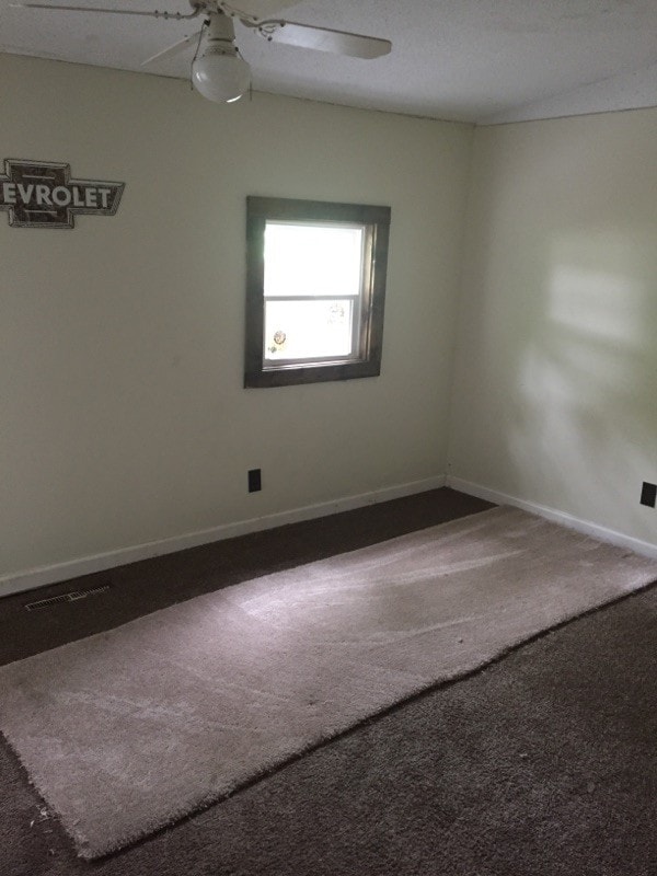 Building Photo - 709 N Maple St