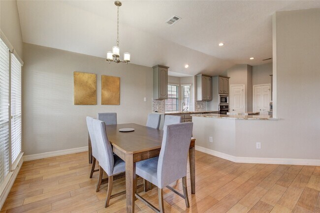 Building Photo - 1411 Pine Mills Dr