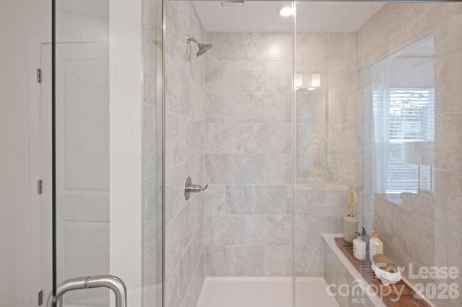 Building Photo - 2348 Layman Dr