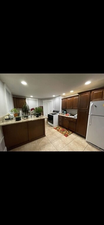 Building Photo - 58 Wright St