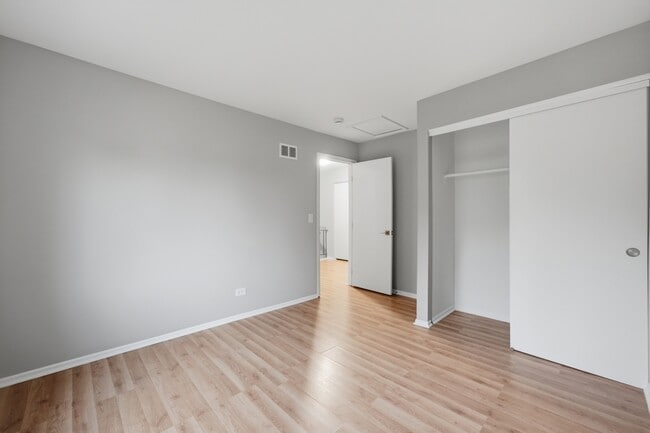Building Photo - 5039 Chambers Dr