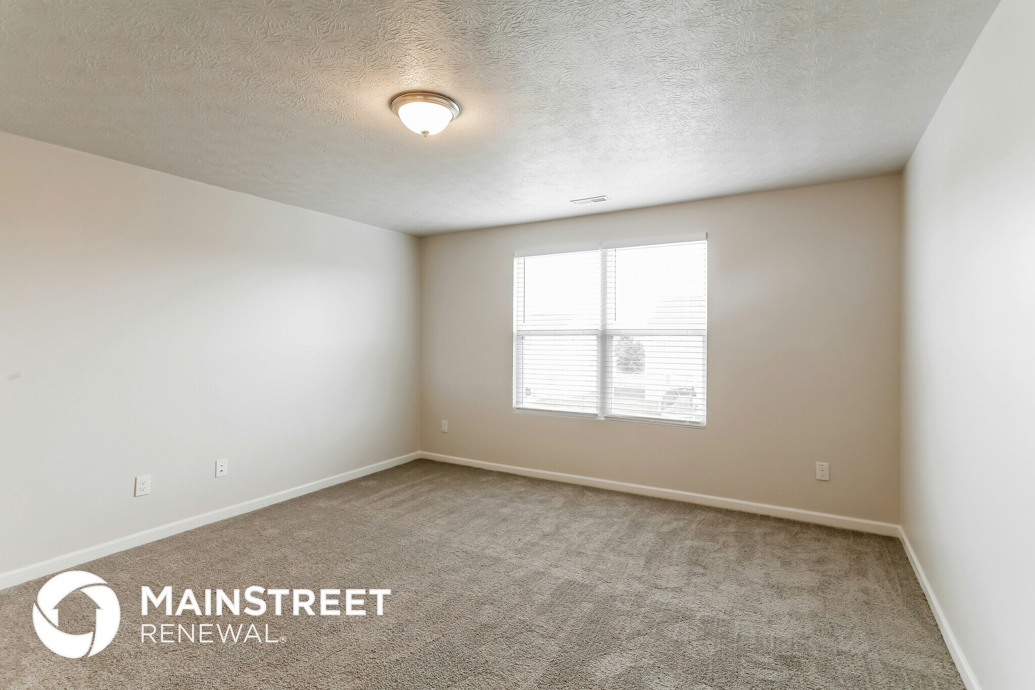 Building Photo - 5009 Roese Ave