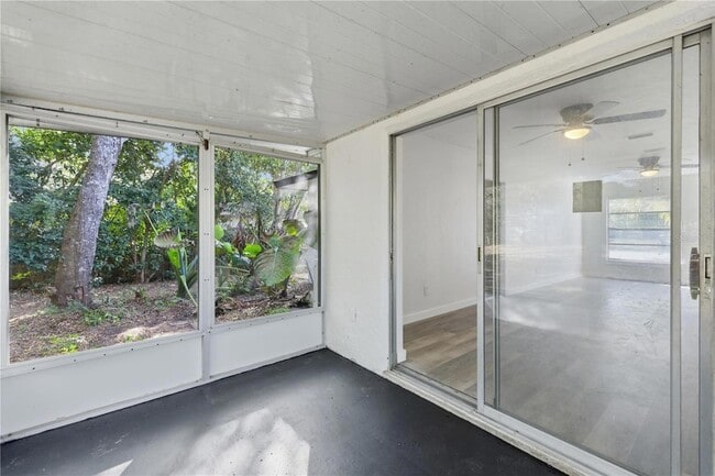 Building Photo - 3717 SW Idlewild St